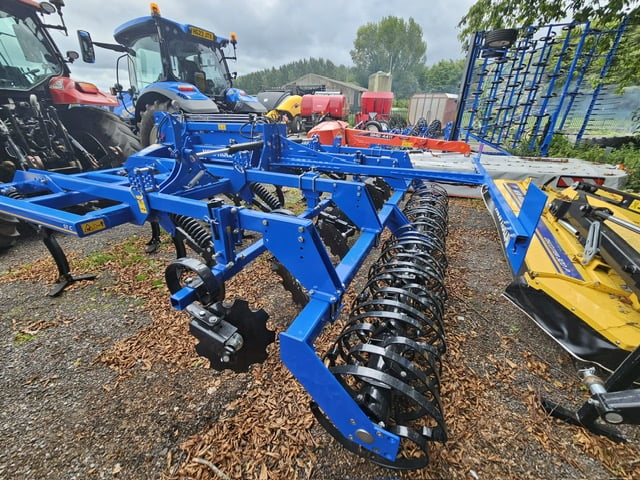 NEW HOLLAND STC400S KONGSKILDE CULTIVATR