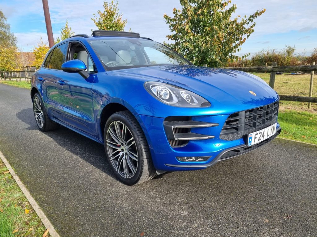 PORSCHE MACAN Turbo 5dr PDK