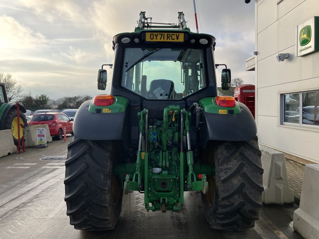 John Deere 6120M + 623M loader