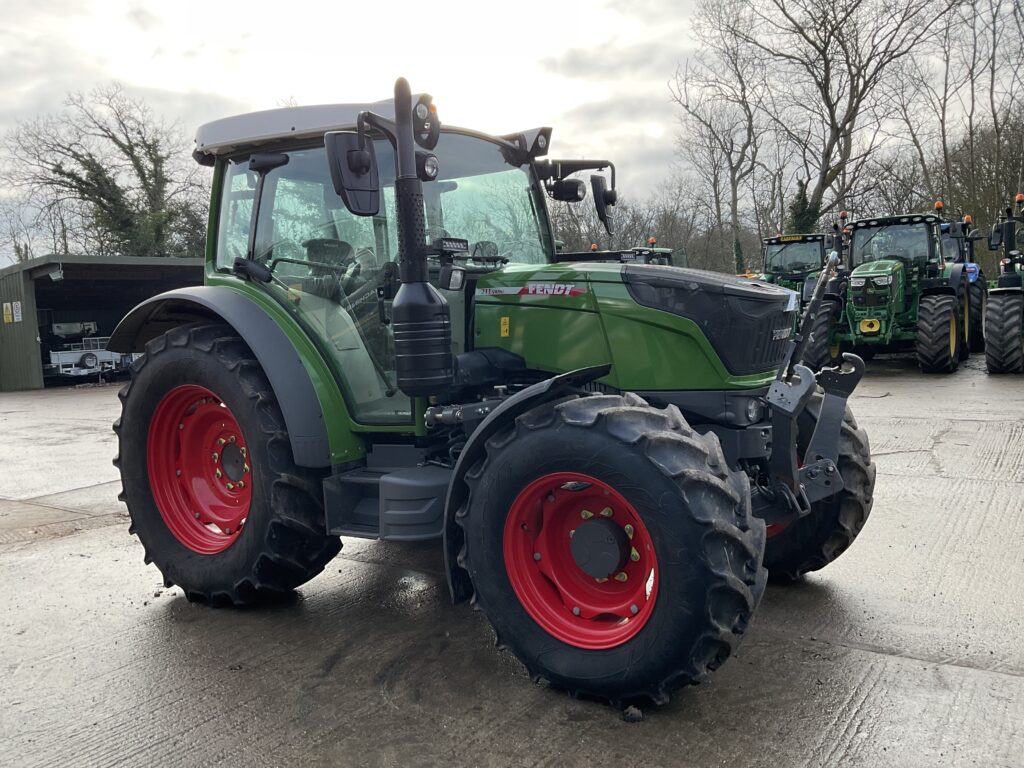 FENDT 211 VARIO