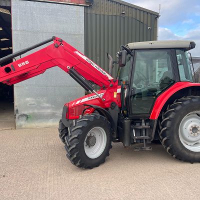 Massey Ferguson 5455 Dyna 4