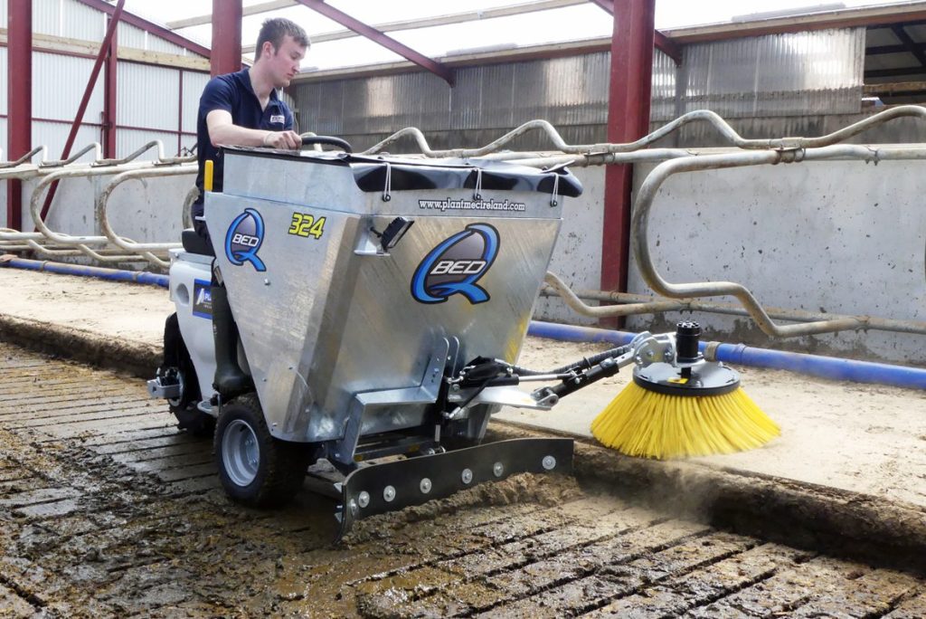 Plant-MEC Q-Bed Sawdust Dispenser