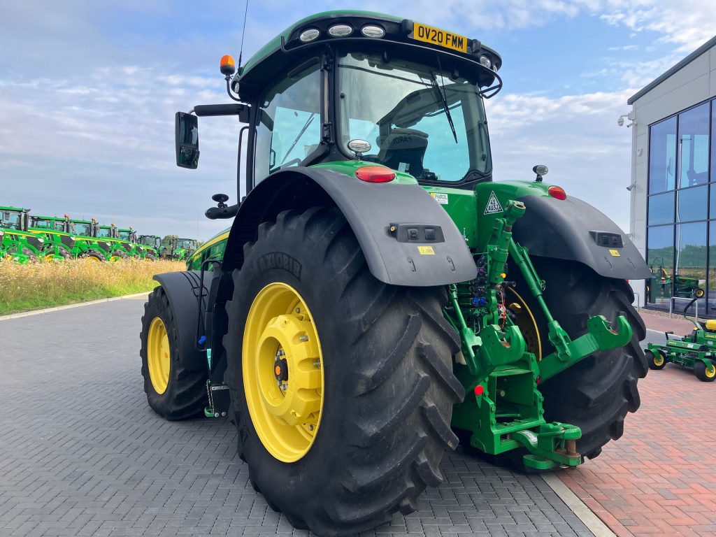 John Deere 8370R
