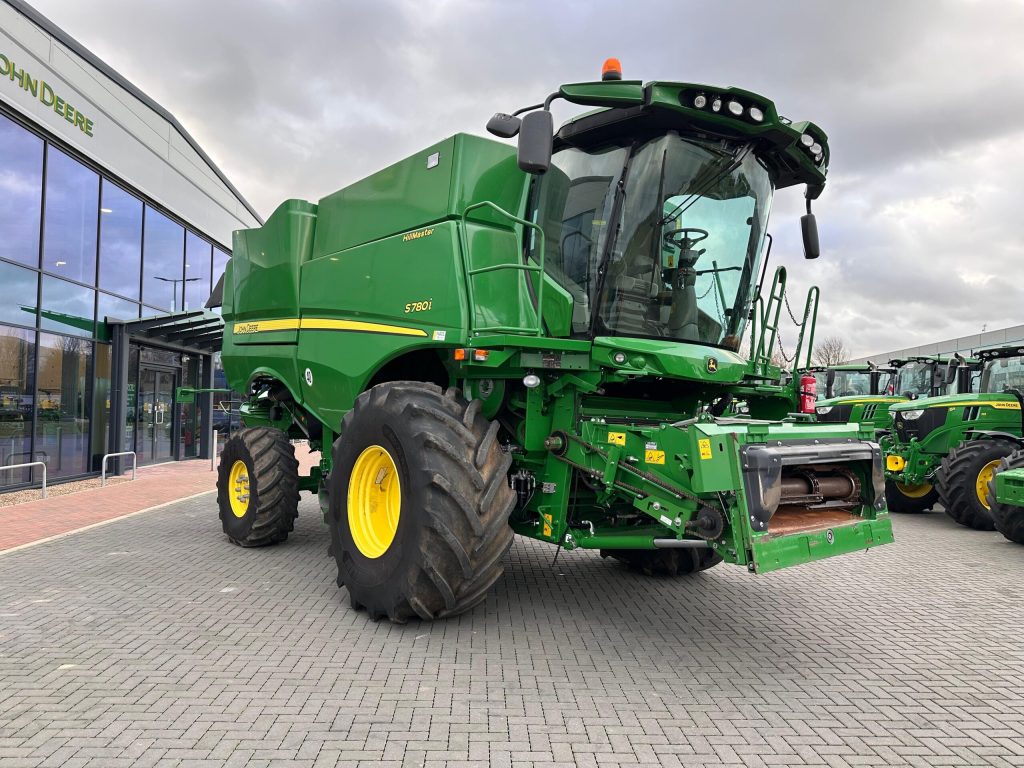 John Deere S780i HM