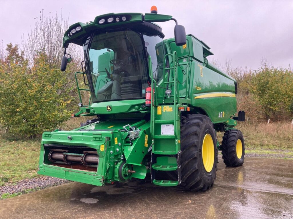 John Deere T670I HILLMASTER