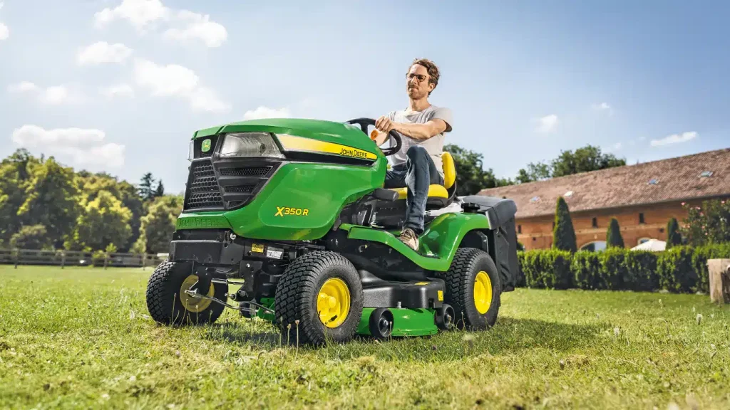 John Deere X350R Ride-on Lawnmower