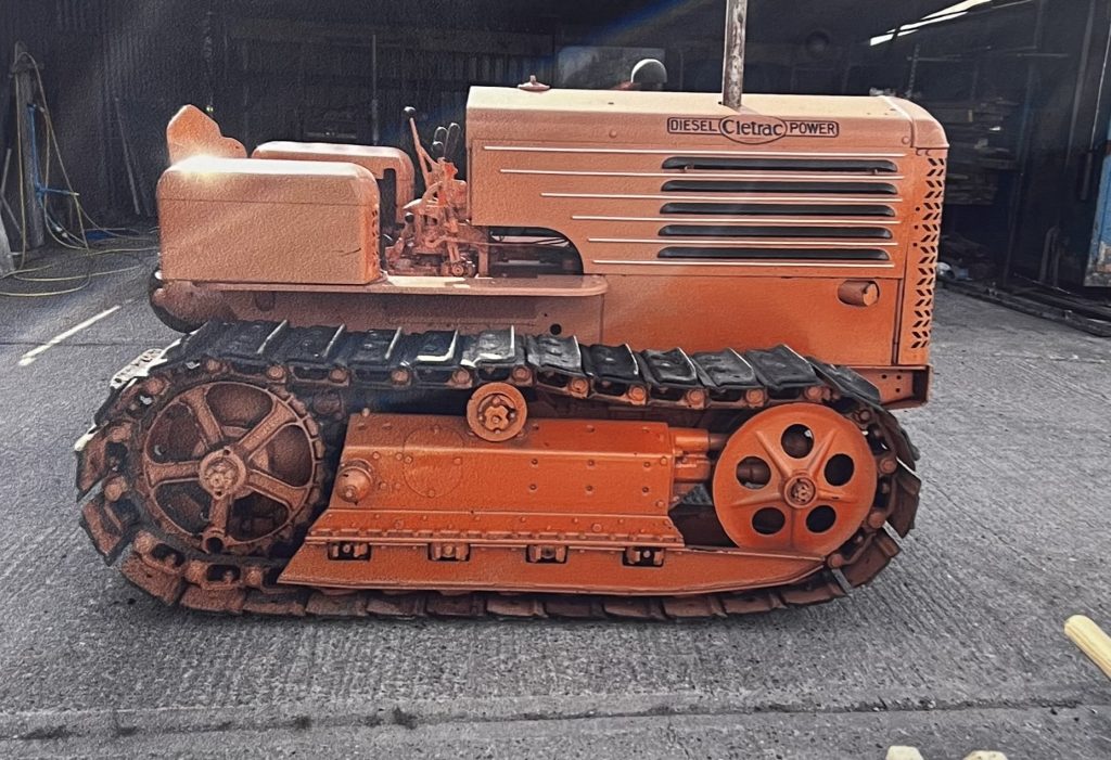 Cletrac crawler