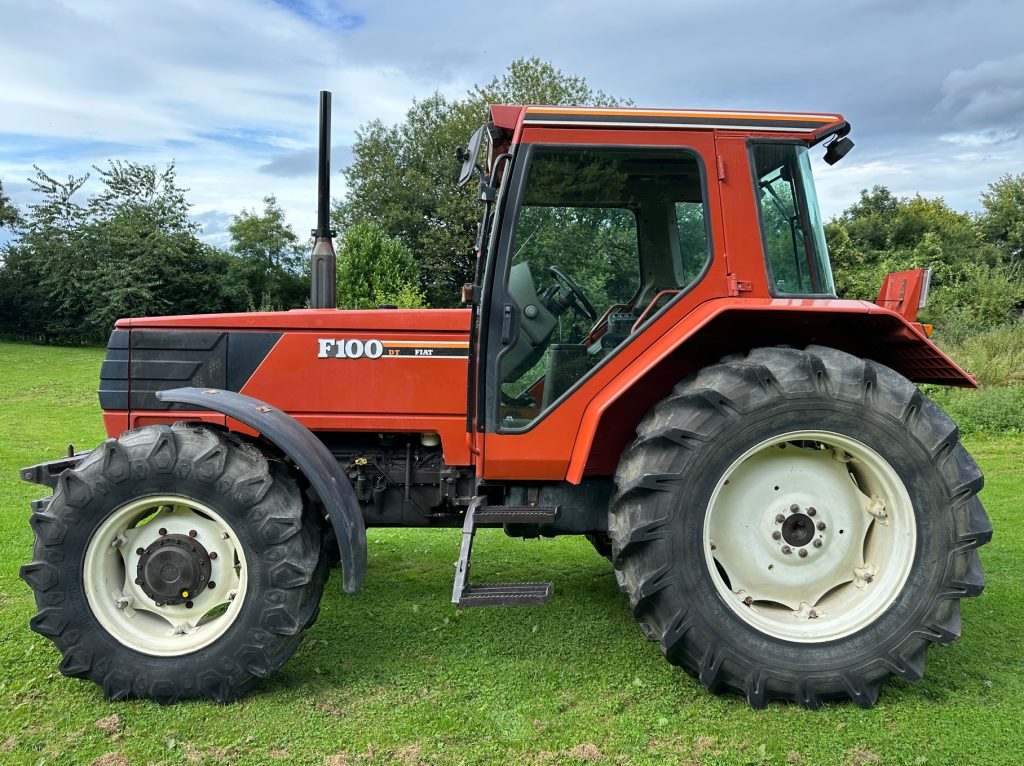 FIAT F100 DT 4WD tractor