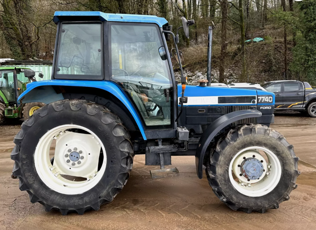 New Holland 7740 sle 4wd tractor