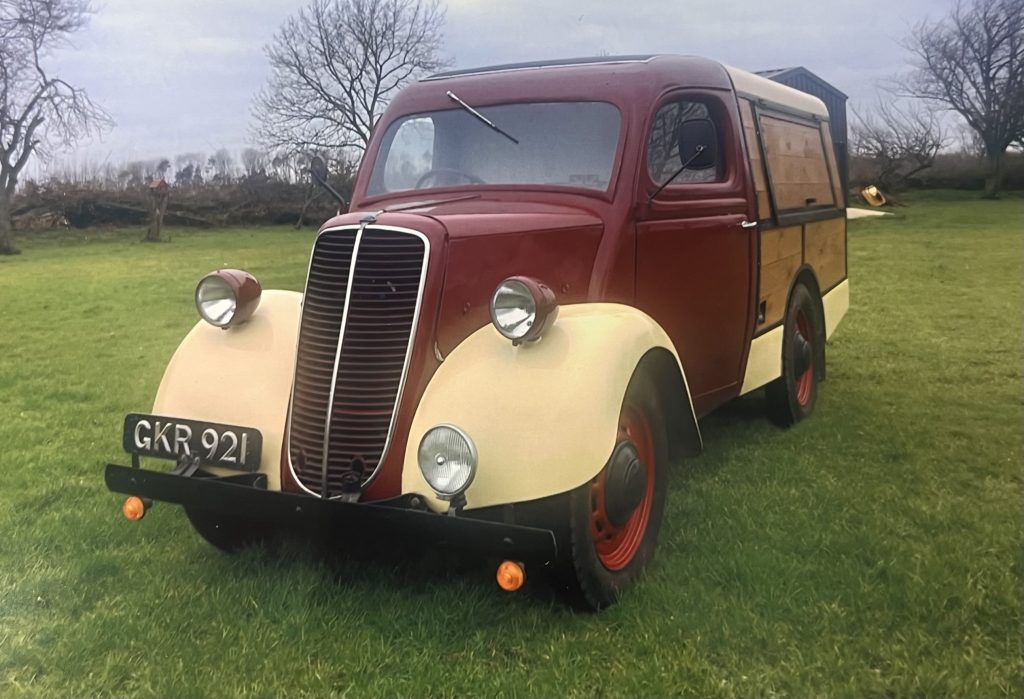 Ford Thames E83W