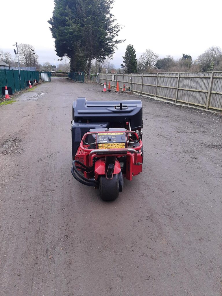 Toro 648 Pro Core pedestrian aerator