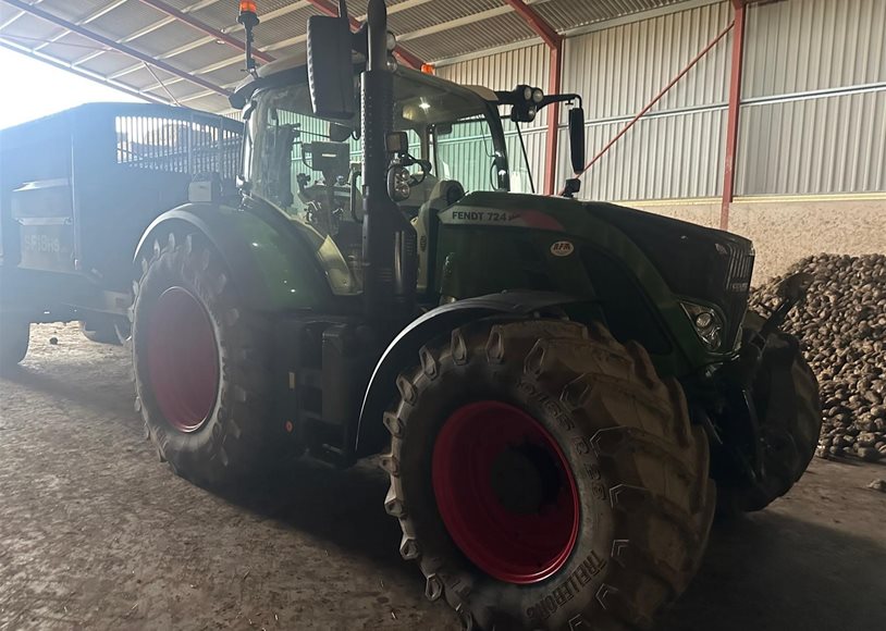 Fendt 724 Tractor