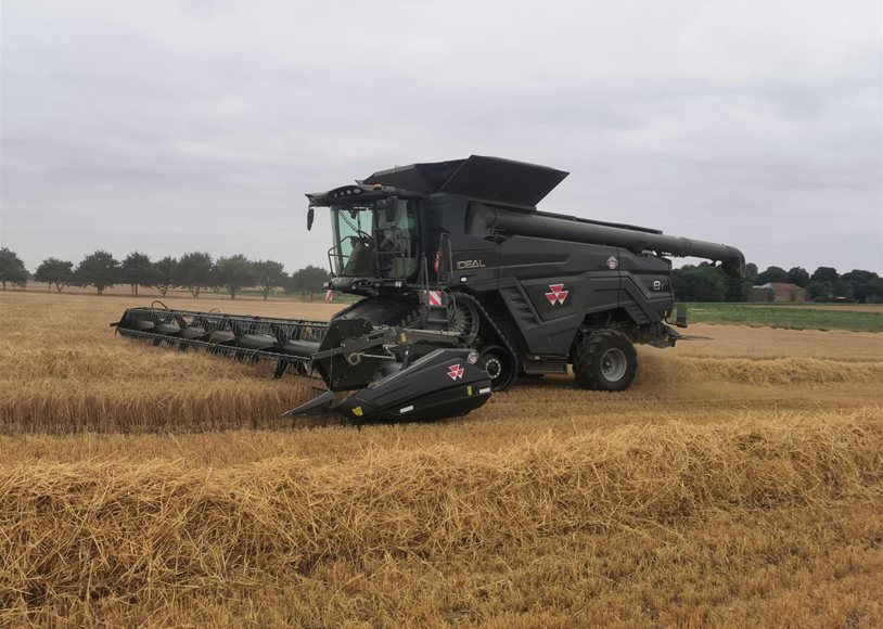 Massey Ferguson IDEAL 8T Combine