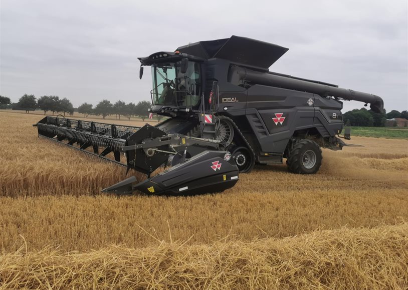 Massey Ferguson IDEAL 8T Combine