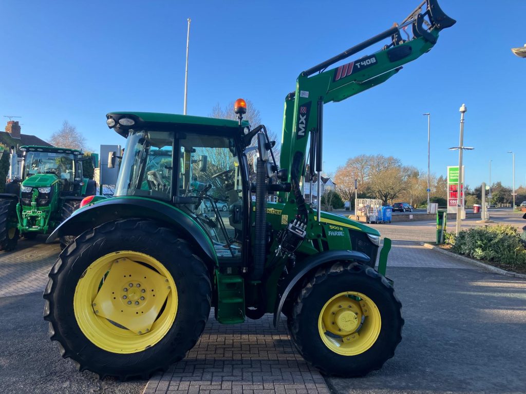 John Deere 5100R