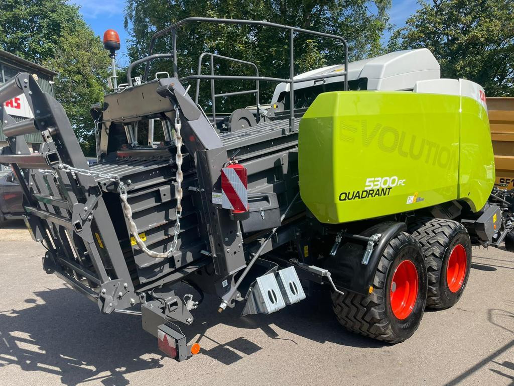 CLAAS QUADRANT 5300FC