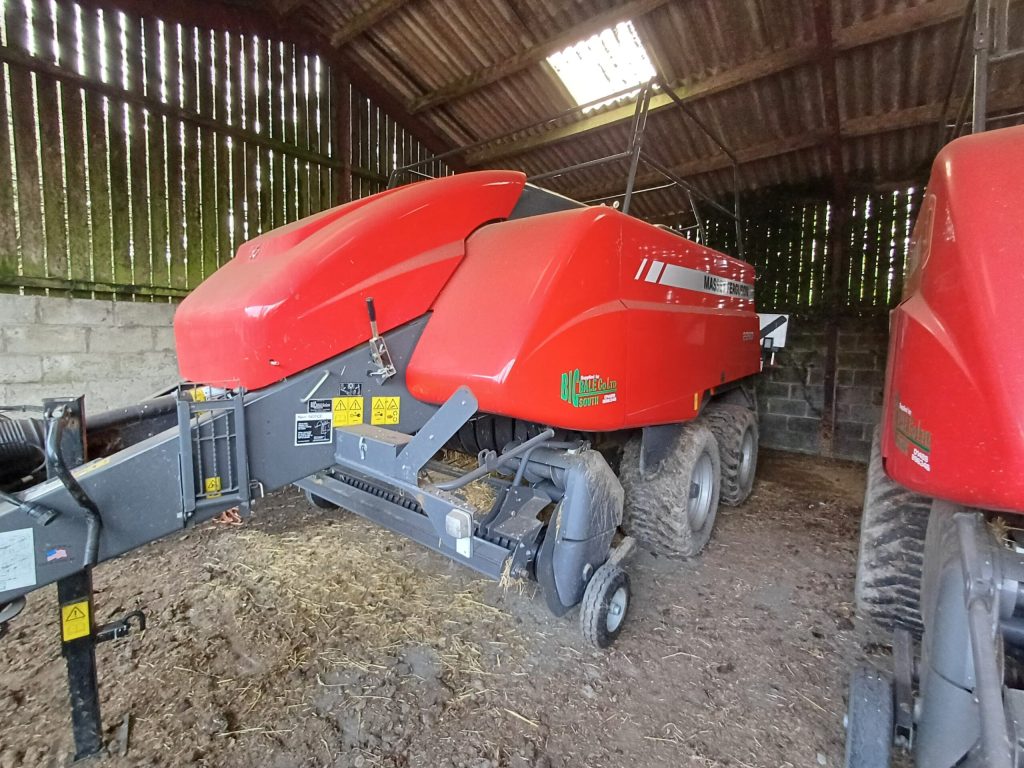 MASSEY FERGUSON BALER