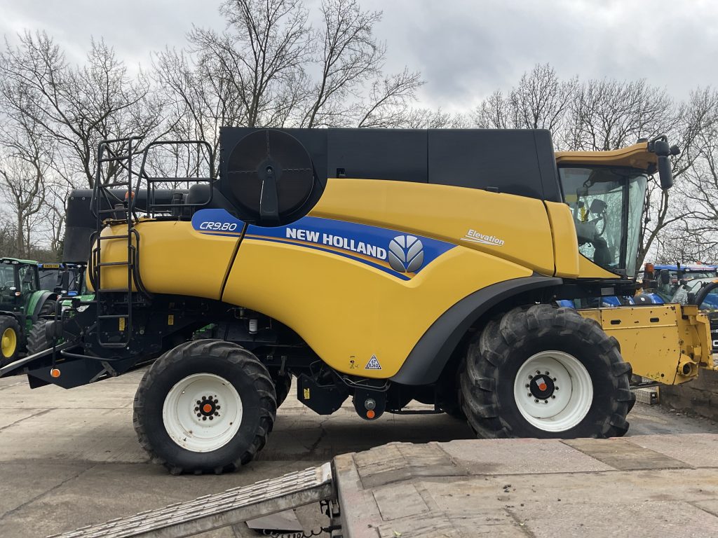 NEW HOLLAND CR9080 ELEVATION