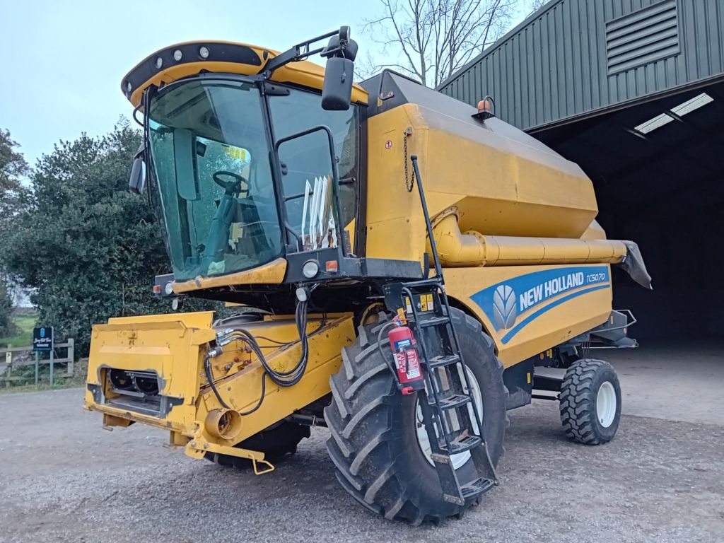 New Holland TC5070