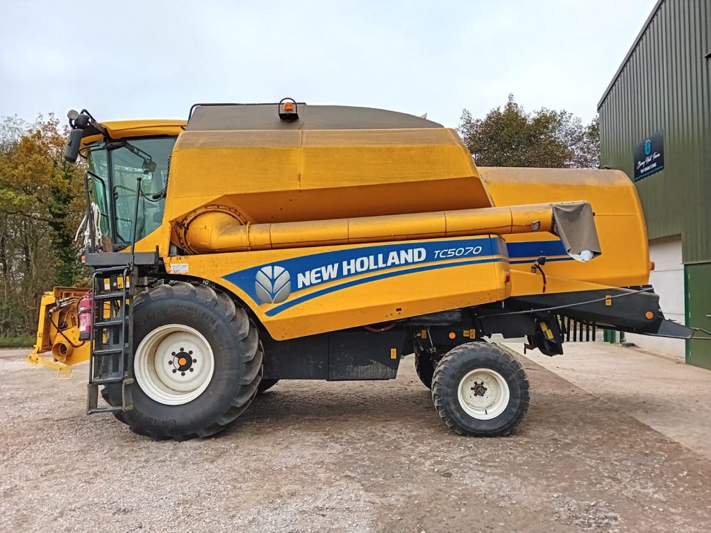 New Holland TC5070