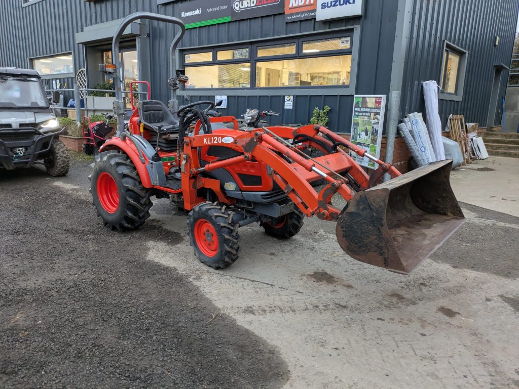 Kioti CK20 HST Compact Tractor with Loader and Bucket