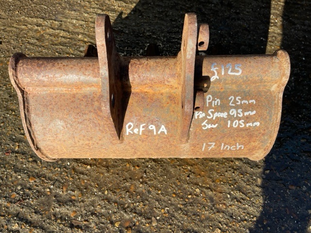 17 Inch Mini Digger Bucket