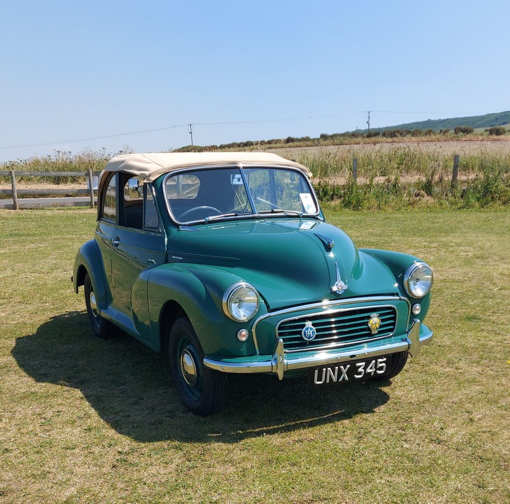Morris minor 1956 split screen convertible series 2