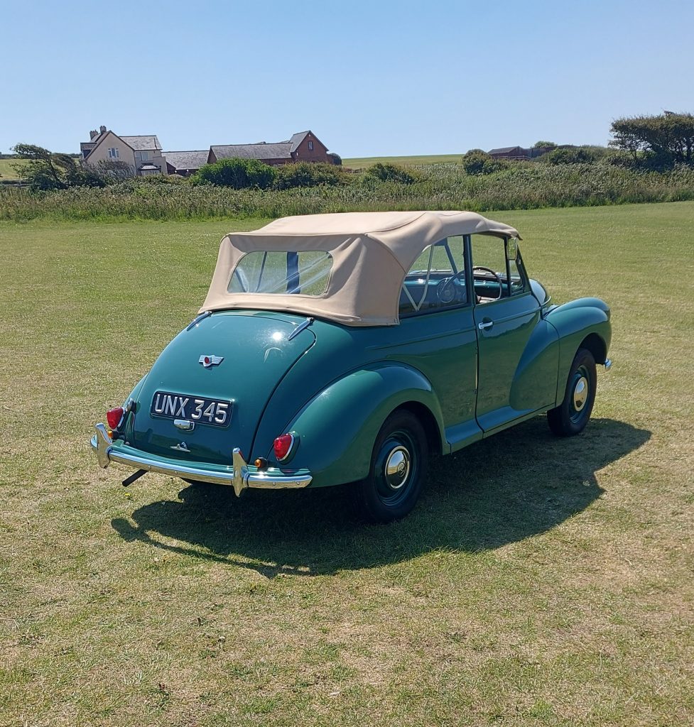 Morris minor 1956 split screen convertible series 2