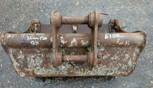 30 Inch Digger Bucket