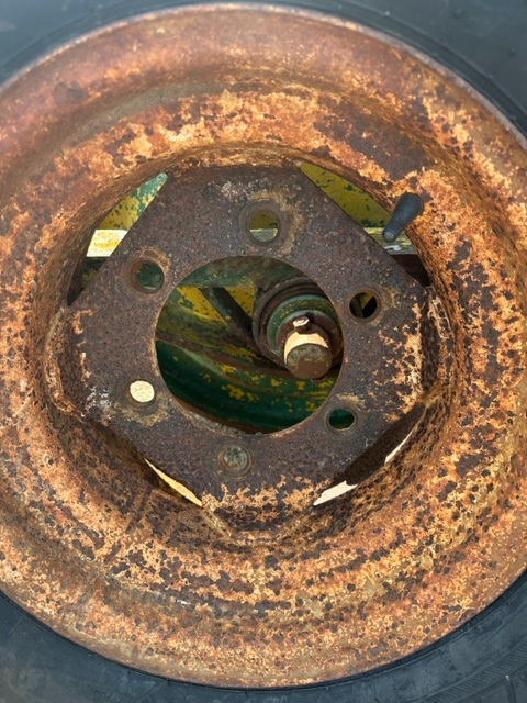 6 Stud Trailer Wheel 200-11.5/80-15.3