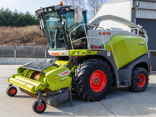 CLAAS JAGUAR 880 4WD