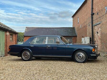 ROLLS-ROYCE SILVER SPIRIT