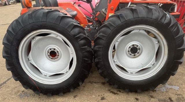 28 Inch Wheels and Tyres