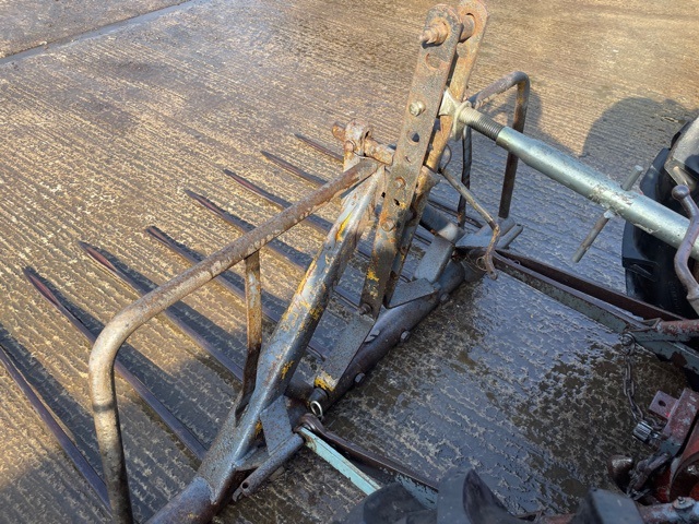 5ft Tipping Buck Rake