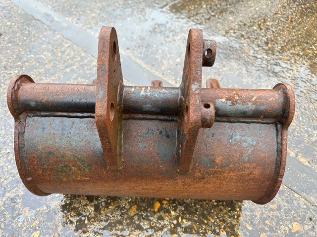 Digger Bucket 18 Inches