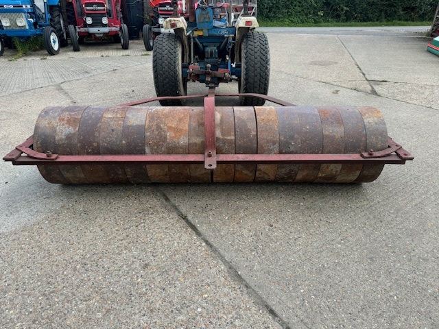 Cast Iron 8ft Roll