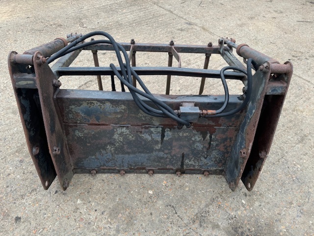 Compact Tractor 96cm Dung Grab