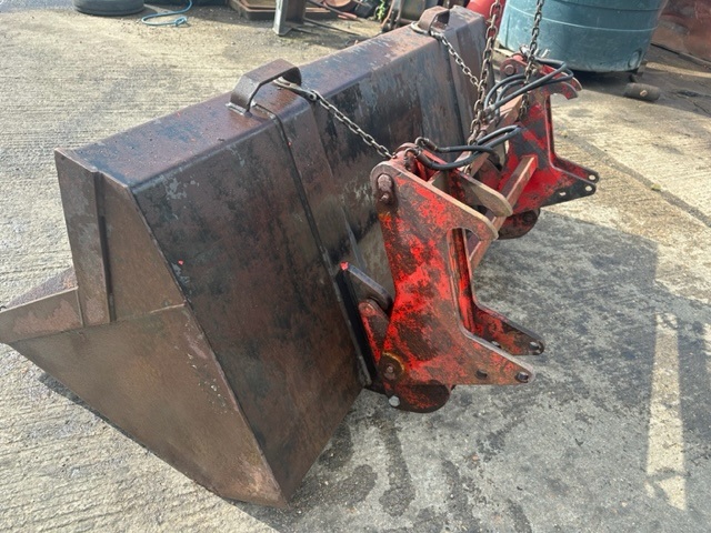 Heavy Duty Dirt Bucket