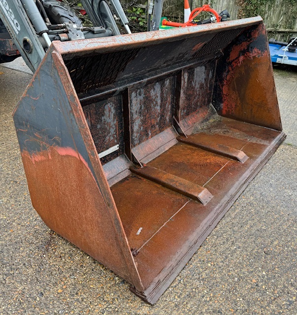 HD 2.35m Bucket Euro Brackets