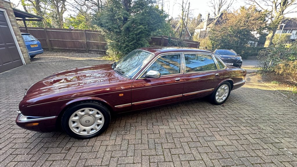 1998 Daimler Super V8 LWB