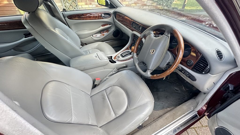 1998 Daimler Super V8 LWB