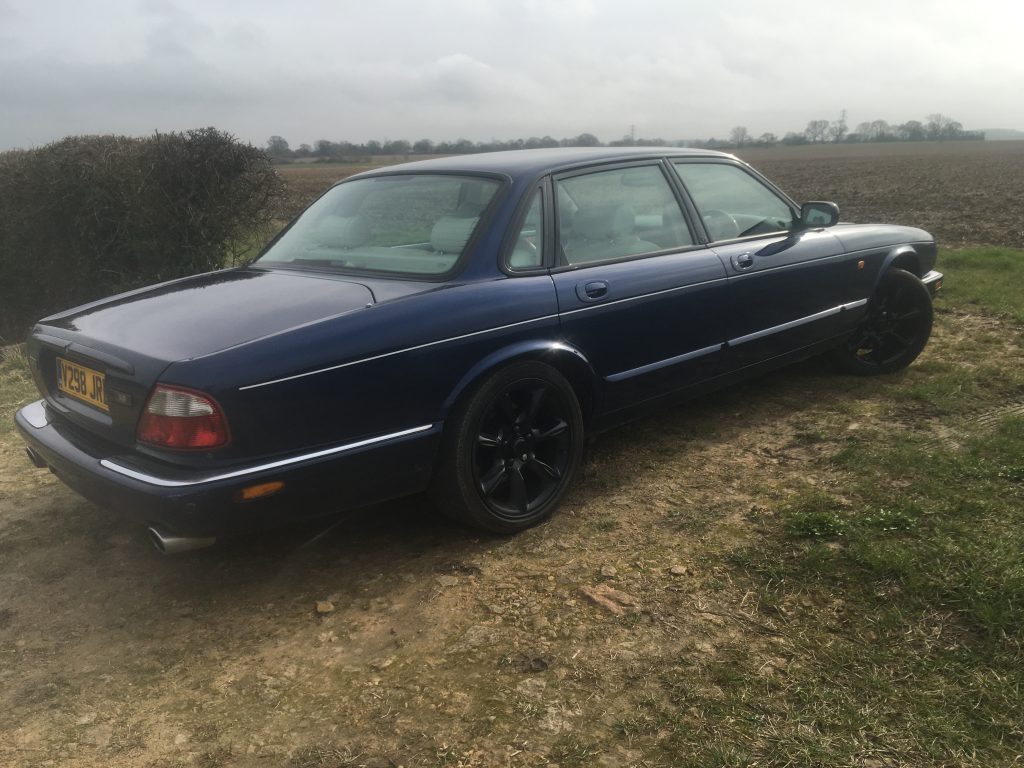 Jaguar XJR