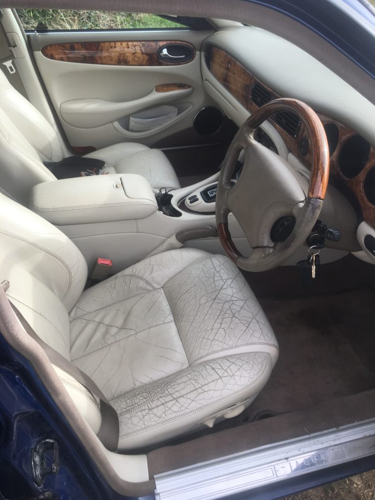 Jaguar XJR