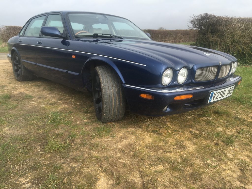 Jaguar XJR