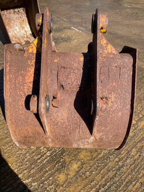 JCB 3CX 22 Inch Bucket