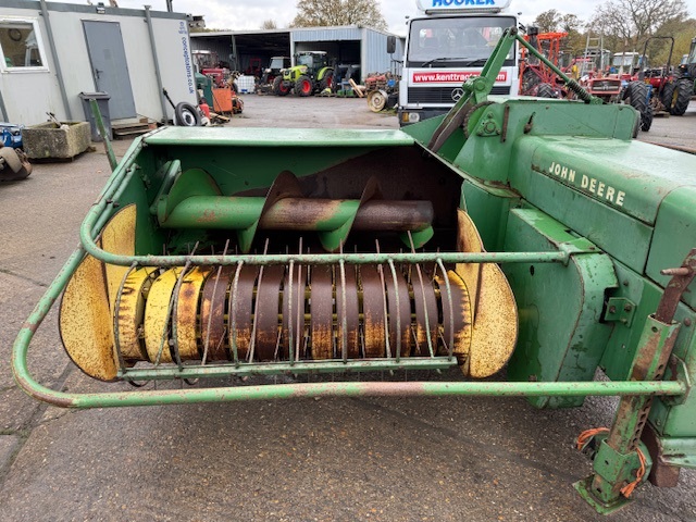 John Deere 224T Conventional Baler