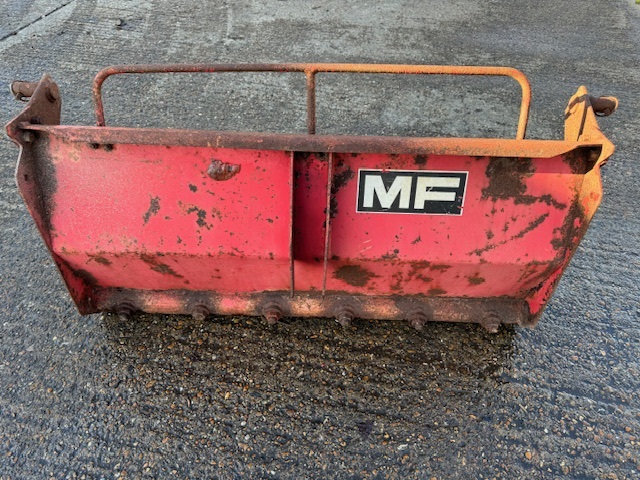 MF80 Power Loader Dung Fork