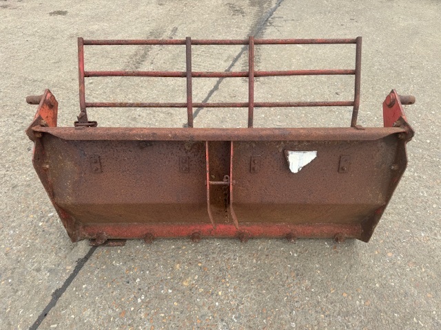 MF80 Power Loader Dung Fork