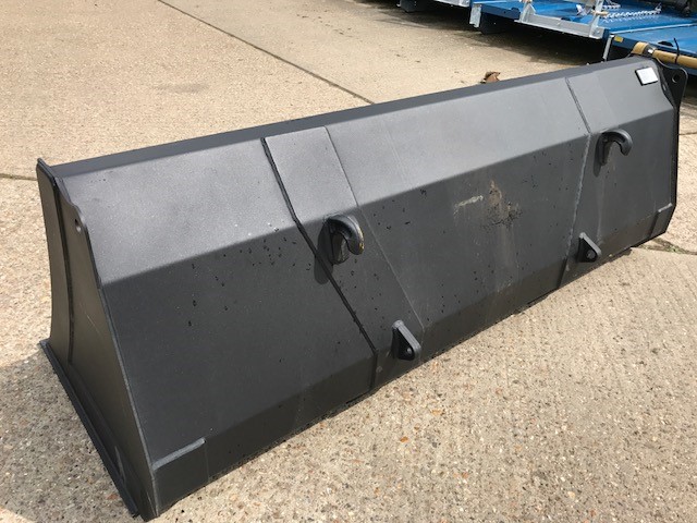 2.0 RIB Front Heavy Duty Bucket Euro Brackets