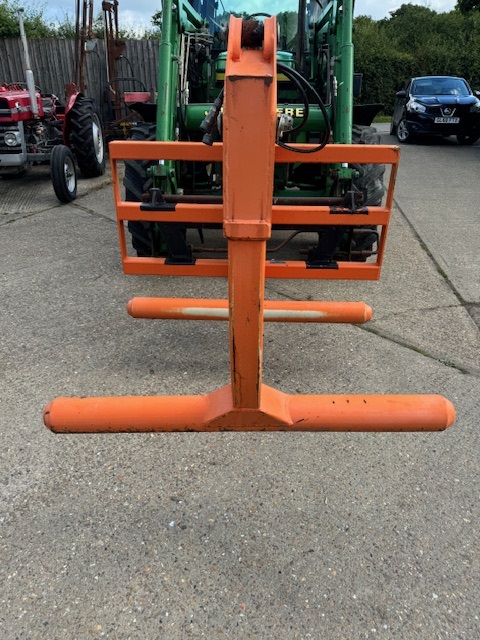 Ritchie Bale Handler